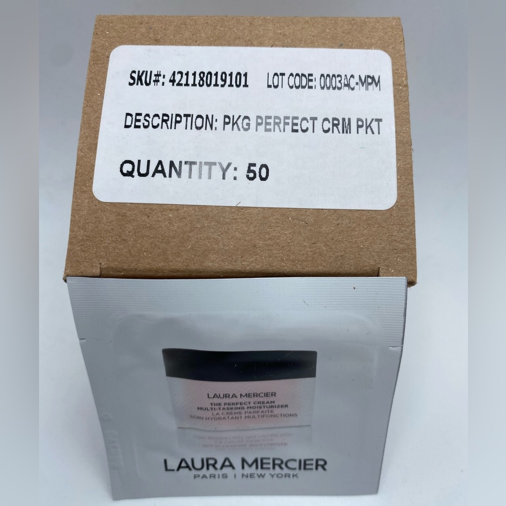 Laura Mercier The Perfect Multi-tasking Moisturizer box of 50 sample packets.
